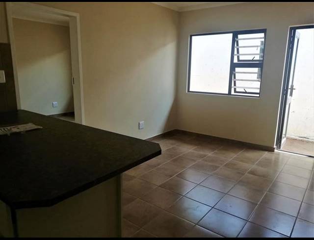 1 BEDROOM PROPERTY TO RENT IN PRIMROSE EAST